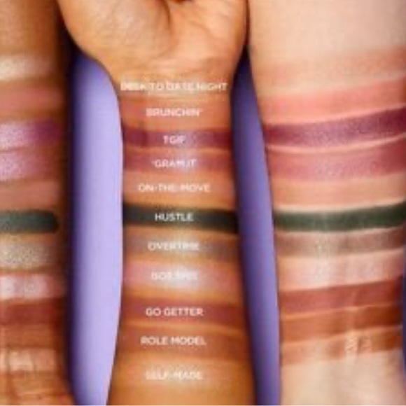 ⭐🦇Rare! Tarte Busy Gal Goals Eye & Cheek Palette - Picture 7 of 12